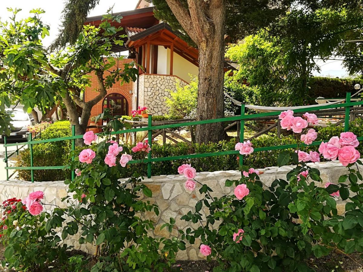La Dimora Di Radha B&B Centro Olistico Ренде Екстериор снимка