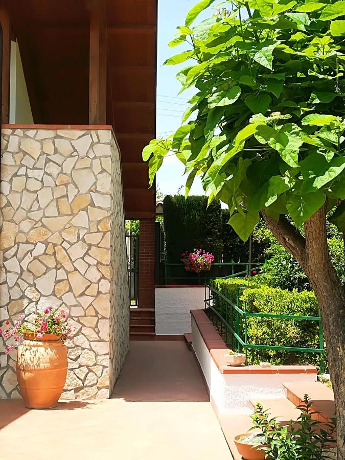 La Dimora Di Radha B&B Centro Olistico Ренде Екстериор снимка