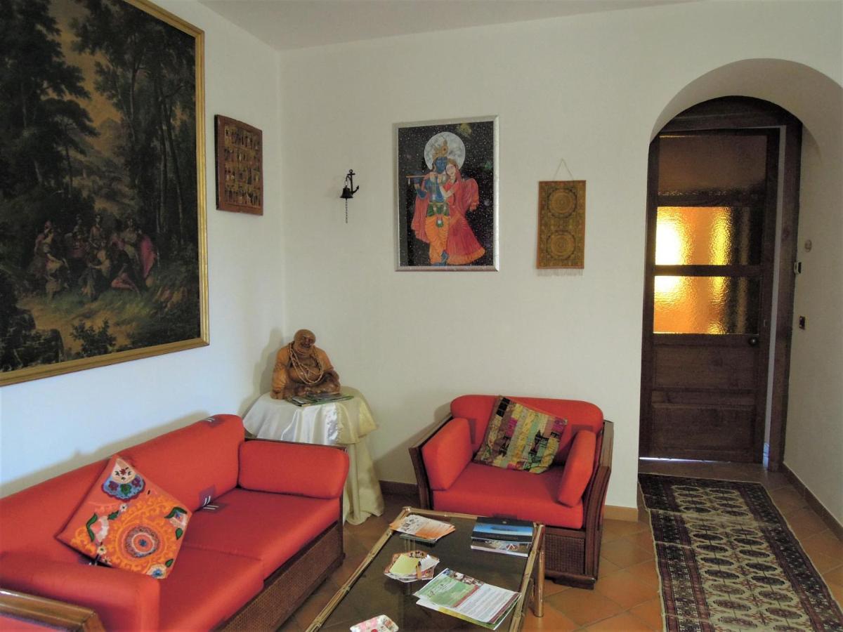 La Dimora Di Radha B&B Centro Olistico Ренде Екстериор снимка